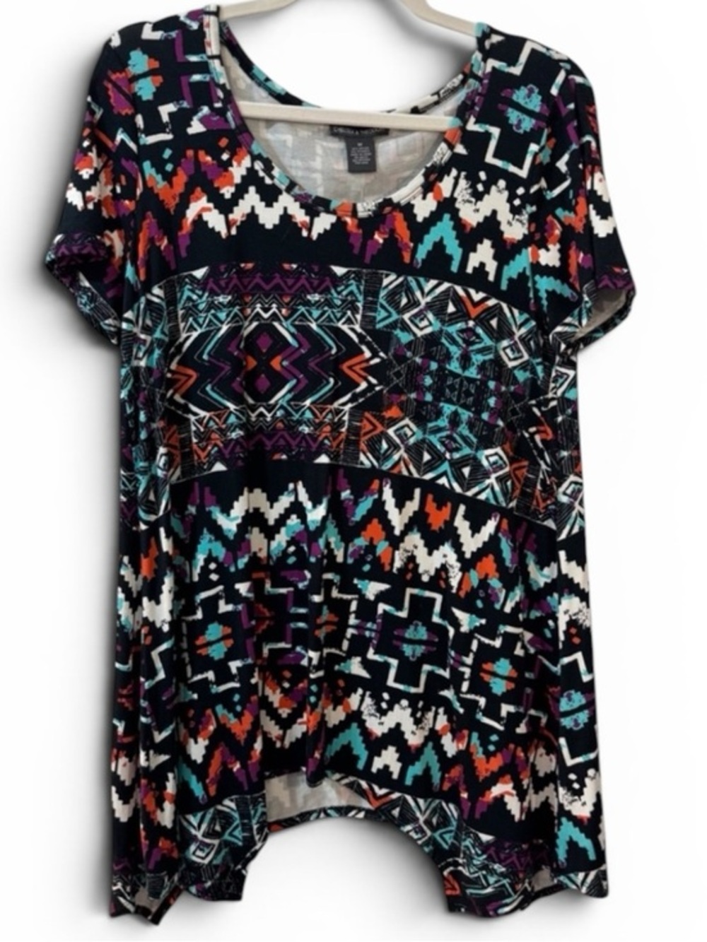 Chelsea & Theodore Black Geometric Short Sleeve Tunic with Multi-Color Print